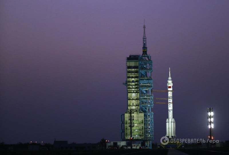 Китай запустив космічний корабель з двома астронавтами