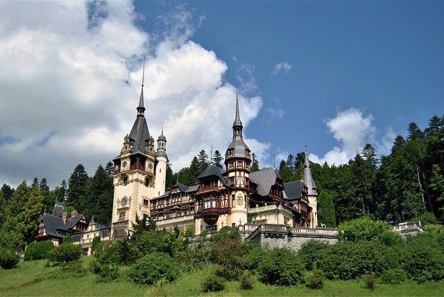 Замок Пелеш: знаменитий королівський палац Румунії - фото