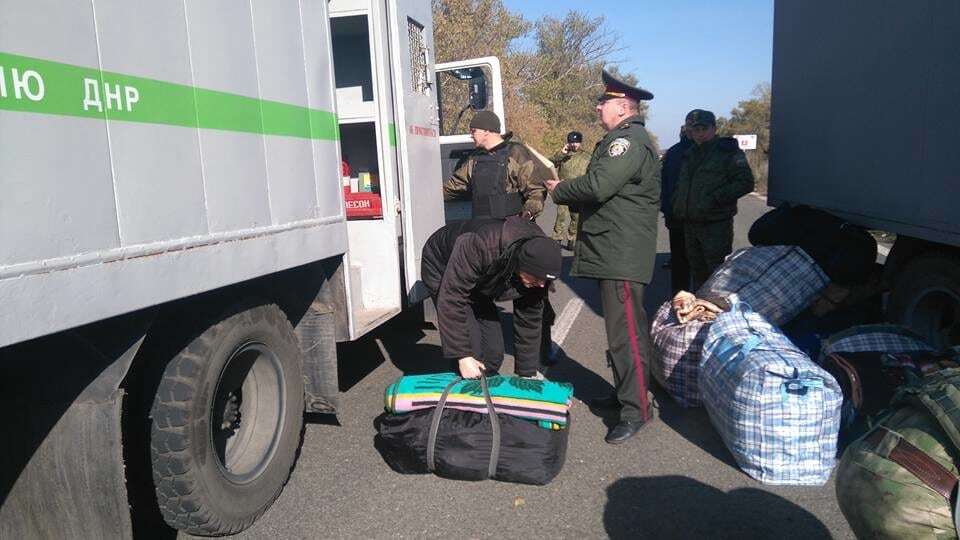 Террористы "ДНР" передали Украине 23 заключенных