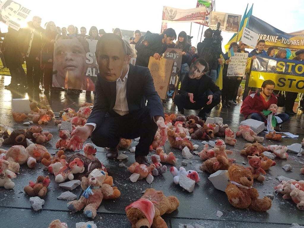 "Свободу Україні! Свободу Сирії!" У Берліні підготувалися до зустрічі Путіна