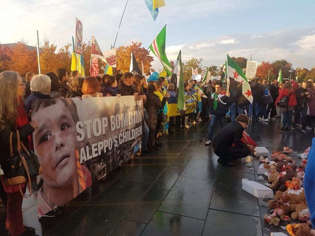 "Свободу Украине! Свободу Сирии!" В Берлине подготовились к встрече Путина