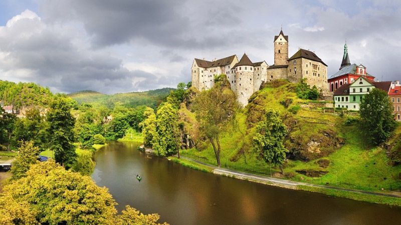 Замок Локет: знаменитий "лікоть" Чехії - фото