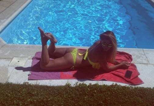 Племянница вратаря сборной Испании взорвала сеть откровенными снимками: фото горячей красотки