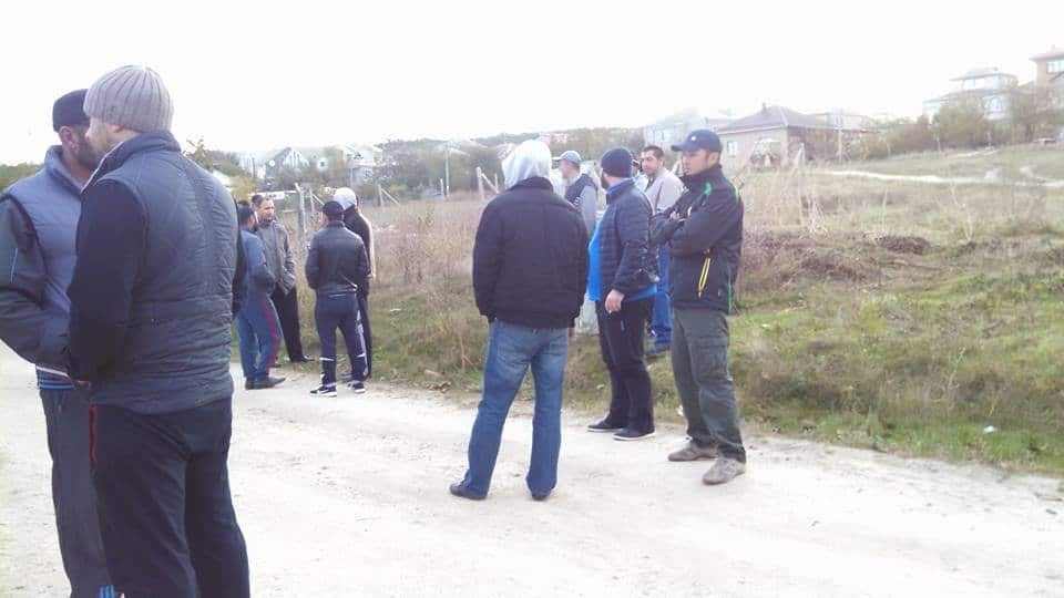 В Бахчисарае оккупанты провели серию обысков в домах крымских татар: фотофакт
