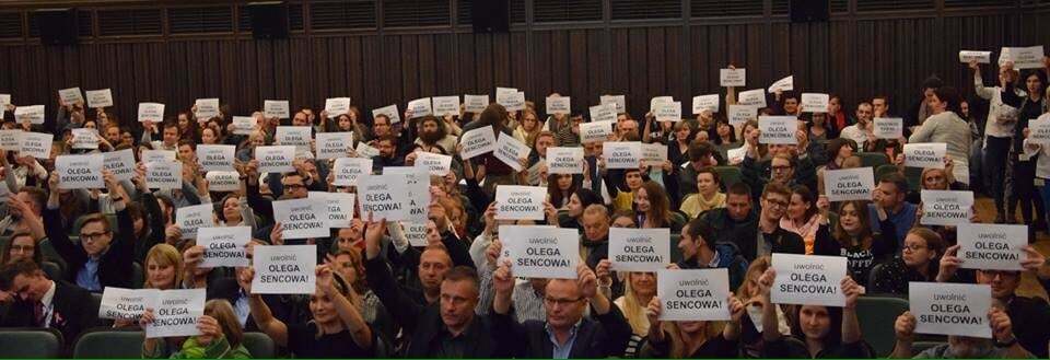"Освободите Сенцова!" В Варшаве организовали акцию на поддержку режиссера