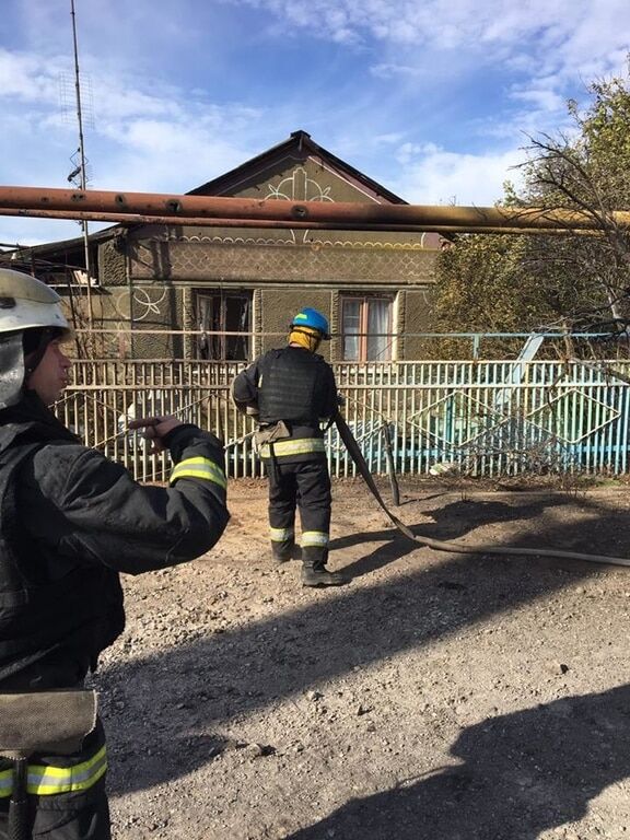 Терористи розстріляли житлові будинки у Талаківці, пошкоджено газопровід