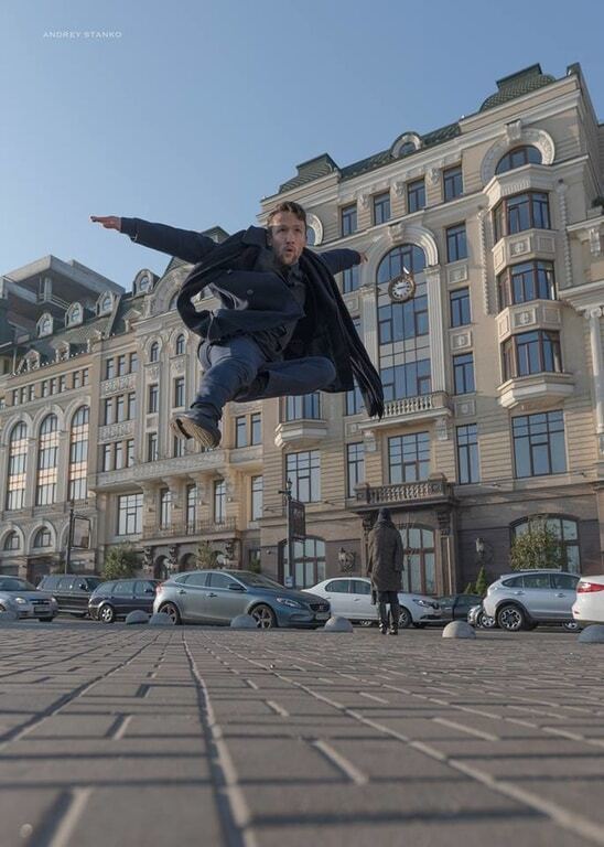 Танцоры "Грейт Гэтсби" станцевали на улицах Киева ради всемирного фотопроекта