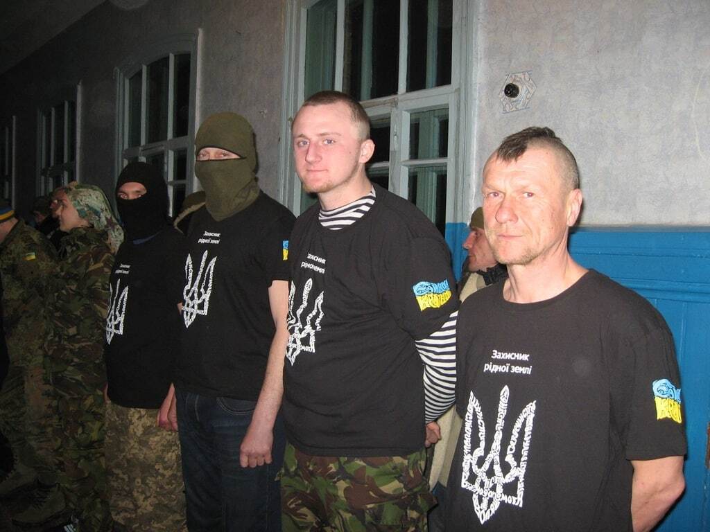Камуфляж и символика ОУН: в сети показали фото пойманной террористами "украинской шпионки"