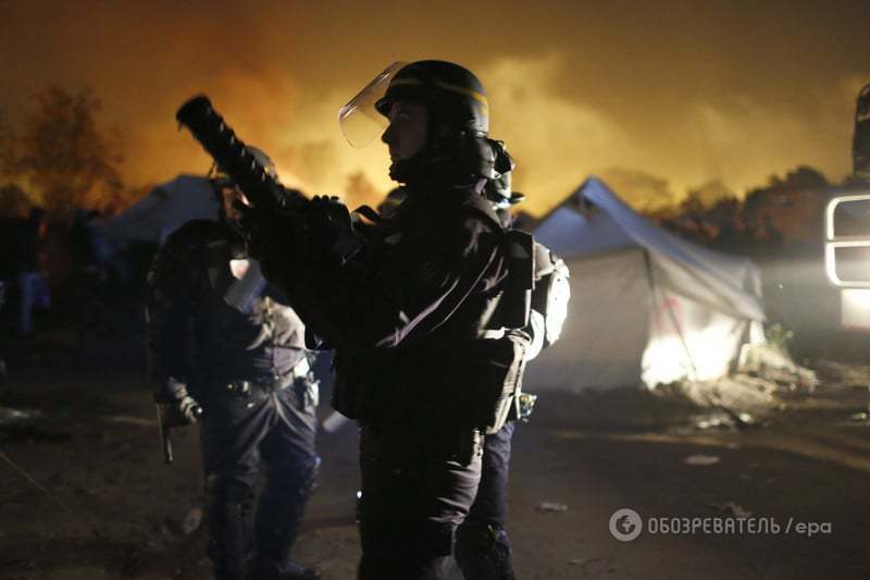 У Франції після вибуху в "джунглях Кале" відбулися сильні пожежі