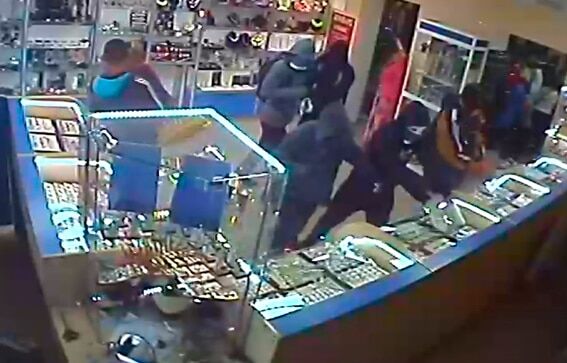 На Житомирщине поймали банду налетчиков, ограбивших ювелирный магазин
