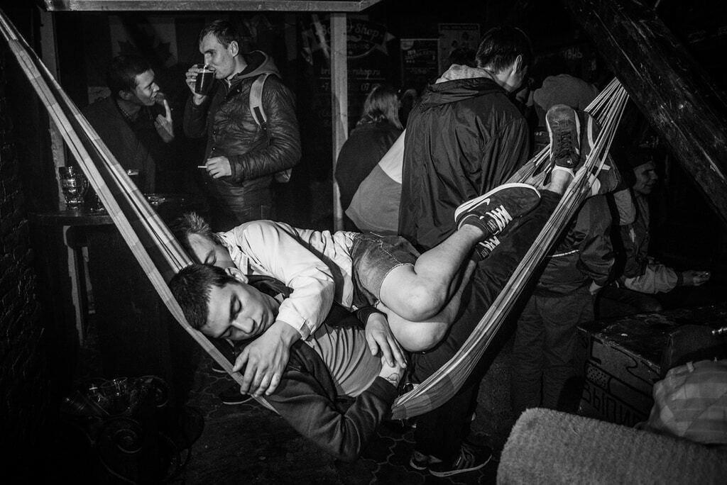 Дух свободы: фотограф показал, как отдыхает молодежь в аннексированном Крыму