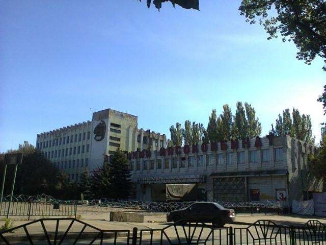 Неулыбчивый город: СМИ показали фото из оккупированного Донецка