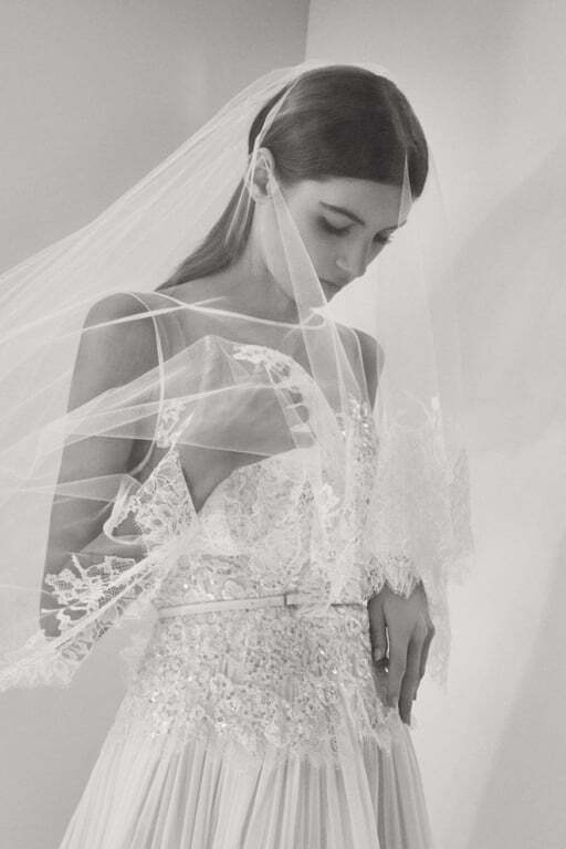 Стразы, кружево и шелк: Elie Saab представил новую свадебную коллекцию