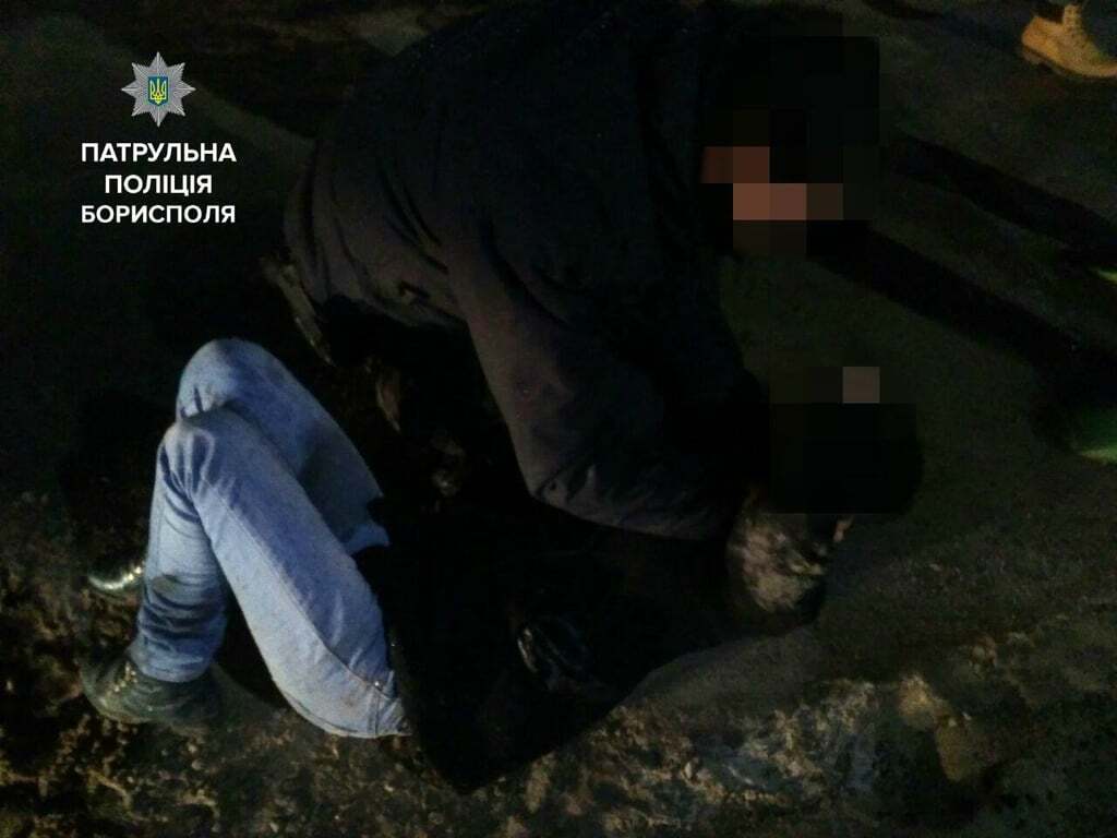 В Борисполе водитель BMW сбил девушку на "зебре" и скрылся