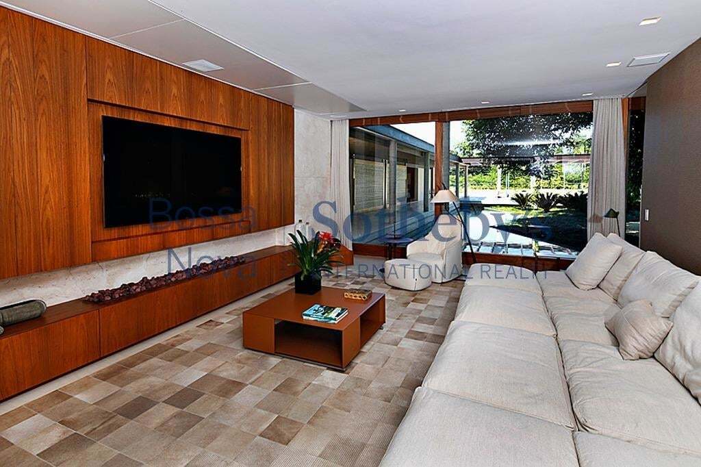 Зірка "Барселони" Неймар купив новий будинок площею 6225 метрів