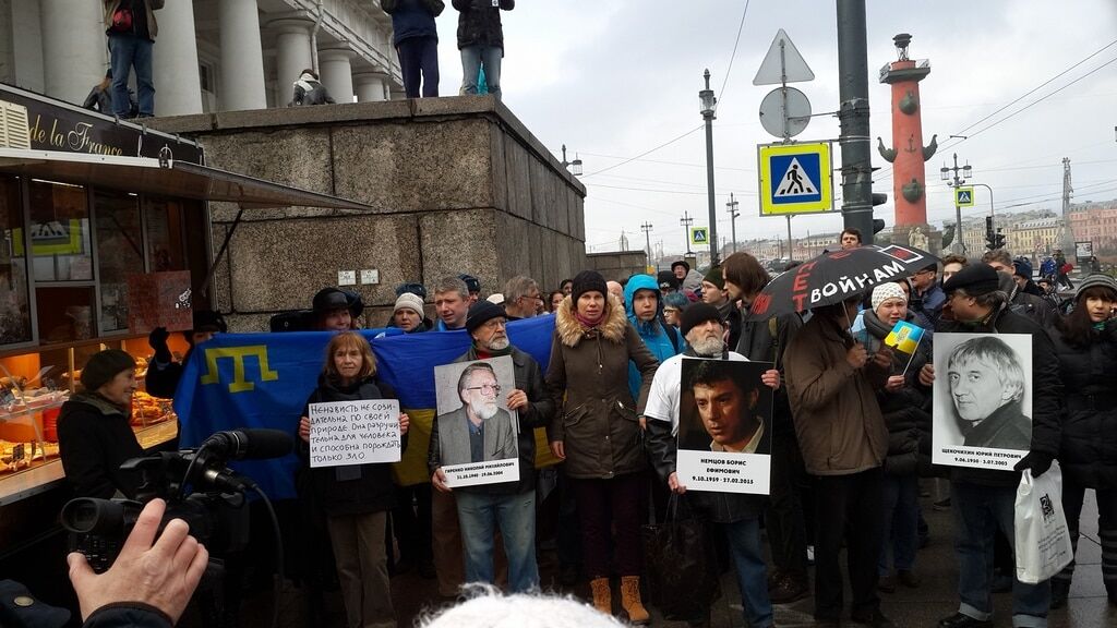 Кричали "Слава Украине": в Питере прошел Марш против ненависти. Фоторепортаж