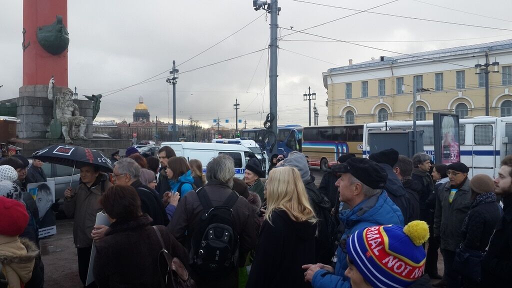 Кричали "Слава Украине": в Питере прошел Марш против ненависти. Фоторепортаж