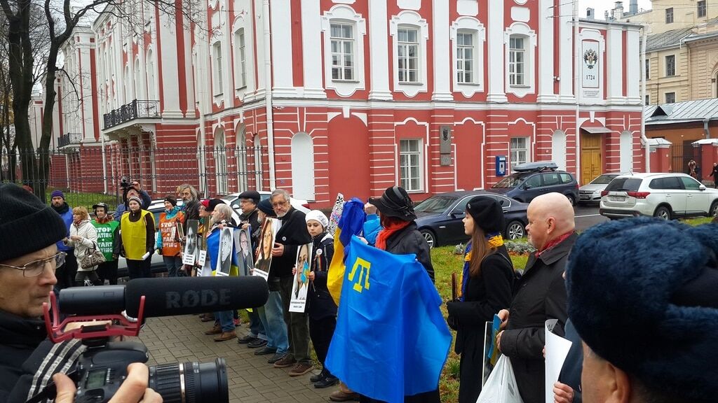 Кричали "Слава Украине": в Питере прошел Марш против ненависти. Фоторепортаж