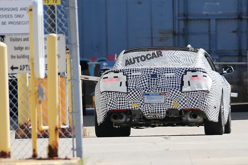 Рестайлинговый Ford Mustang оснастят 10-ступенчатым "автоматом": фото с испытаний