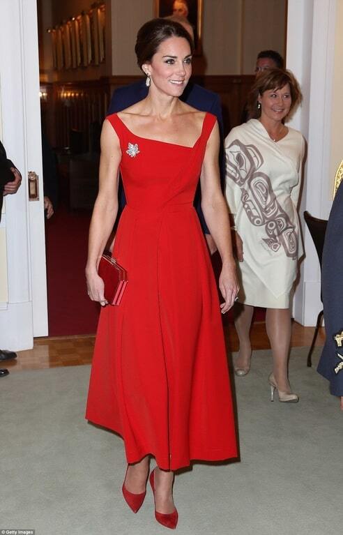 Кейт Миддлтон выгуляла в Канаде наряды на $80 тысяч: лучшие платья герцогини