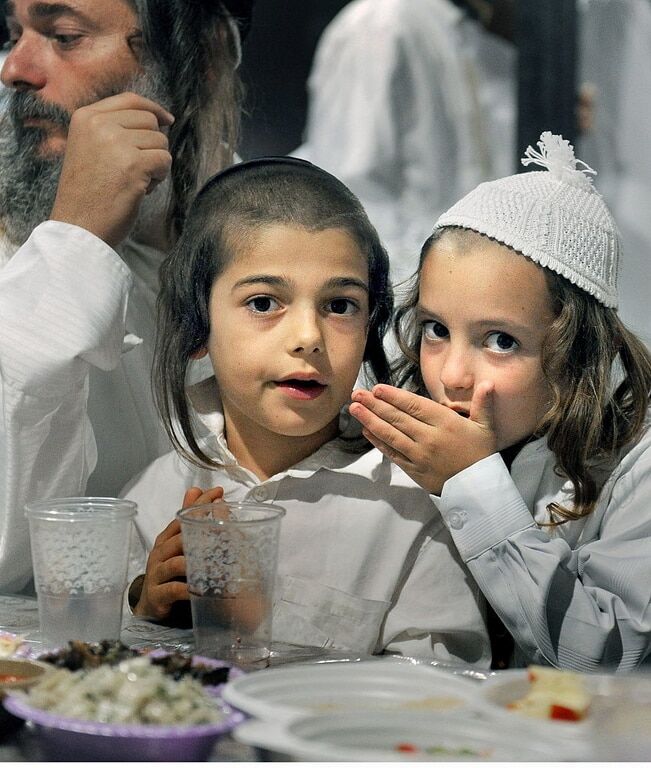 Как хасиды празднуют иудейский Новый год в Умани: опубликован фоторепортаж