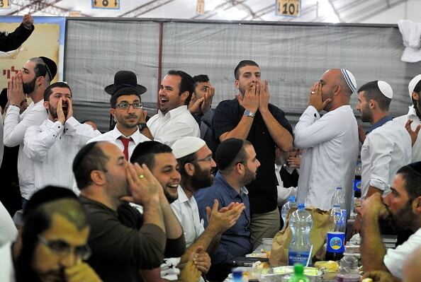 Как хасиды празднуют иудейский Новый год в Умани: опубликован фоторепортаж