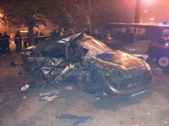 В страшной аварии на Киевщине погибли двое полицейских