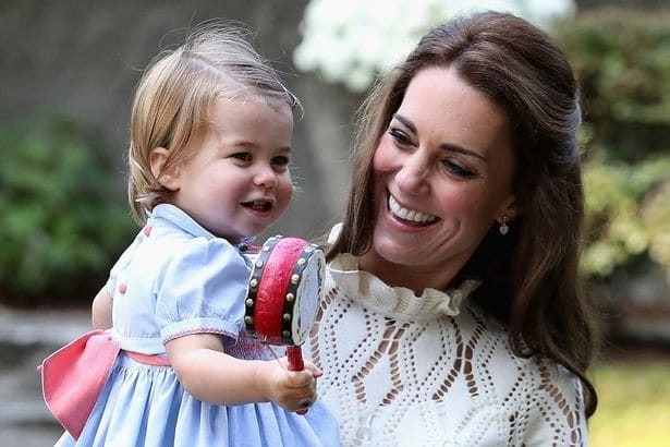 Семейный выезд: лучшие фото визита Кейт Миддлтон и принца Уильяма с детьми в Канаду