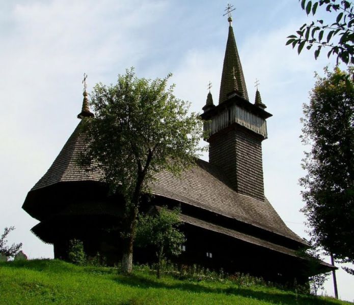 Куди поїхати на Хелловін: 15 таємничих та містичних храмів України