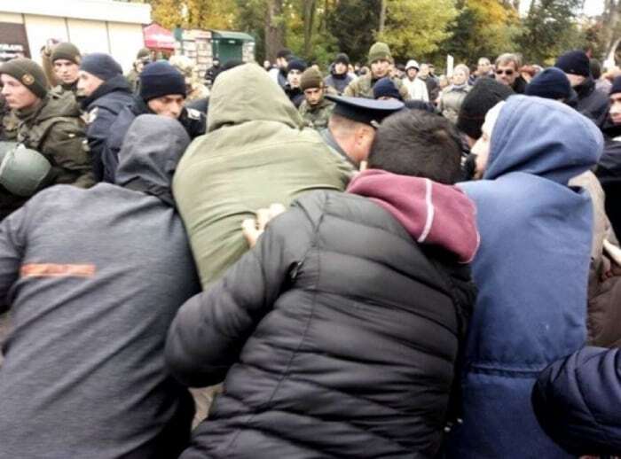Столкновения на Куликовом поле: одесские "антимадайновцы" подрались с "Правым сектором"