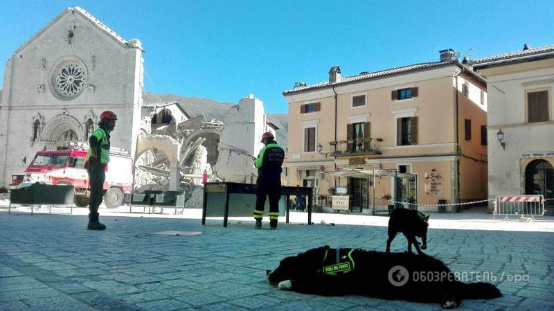 Десятки раненых и разрушенные святыни: фоторепортаж из пострадавшего региона Италии