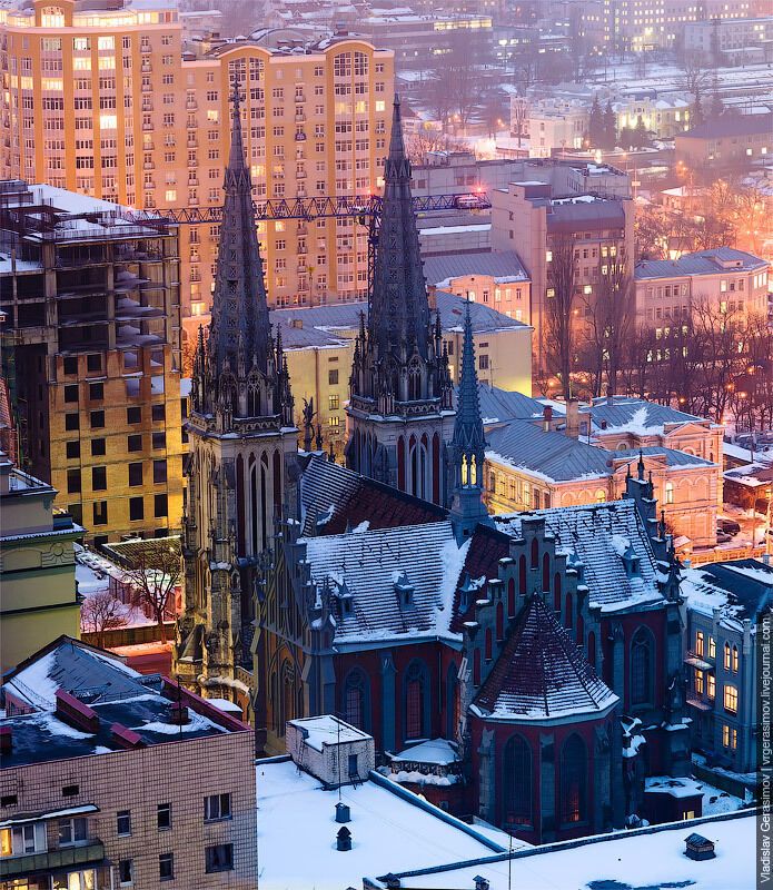 Куди поїхати на Хелловін: 15 таємничих та містичних храмів України