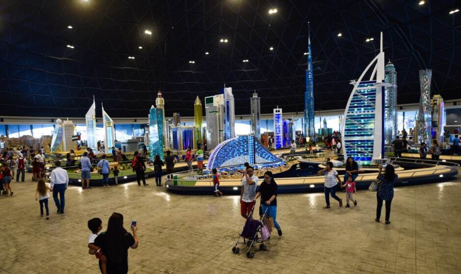 Первый на Ближнем Востоке: в Дубае открылся парк Legoland