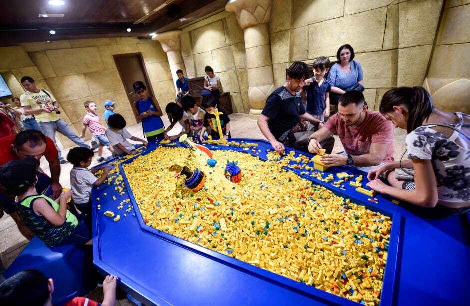 Первый на Ближнем Востоке: в Дубае открылся парк Legoland