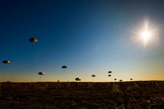 НАТО развернуло "Серебрянную стрелу" на восток: потрясающие фото с военных учений в Латвии