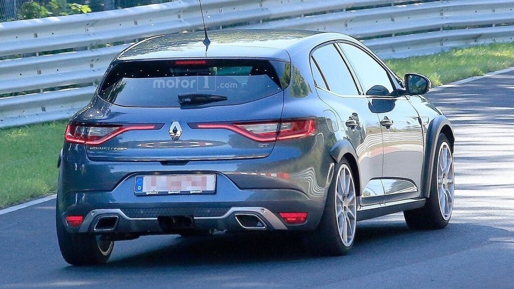 Renault Megane RS оснастят турбированным 2,0-литровым двигателем: фото