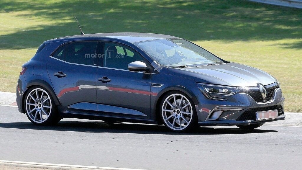 Renault Megane RS оснастят турбированным 2,0-литровым двигателем: фото