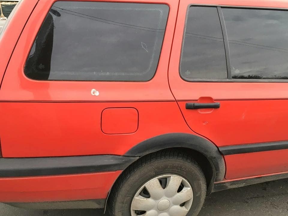 На Київщині водій обстріляв автомобіль