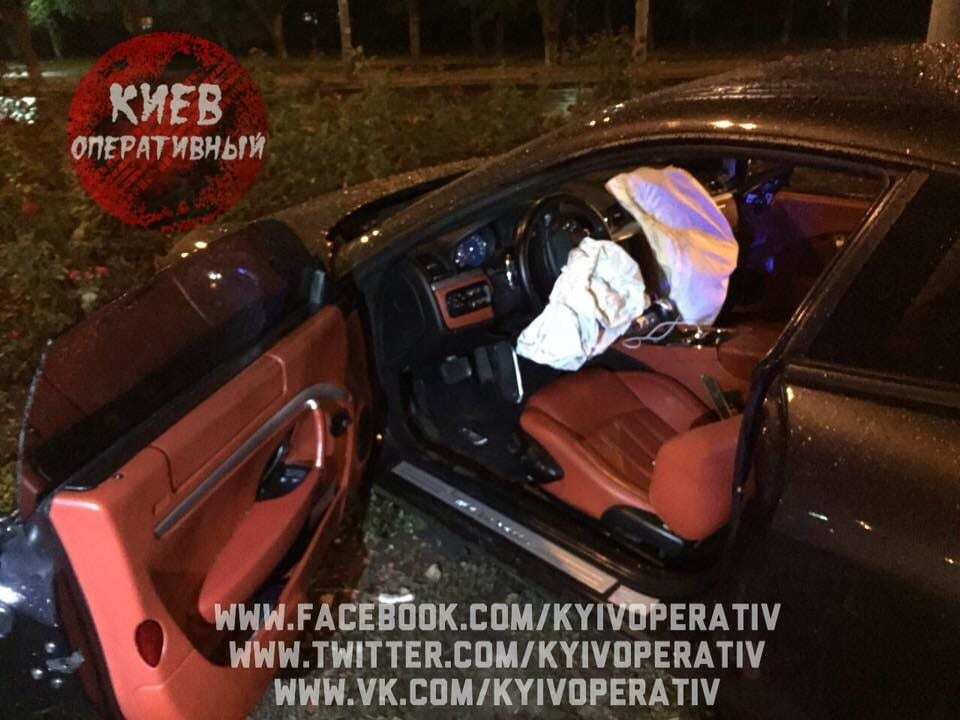 В Киеве пьяный шотландец разбил Maserati