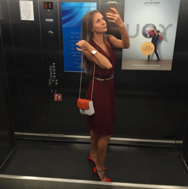 Самая сексуальная девушка-арбитр России покорила блогеров своей красотой: интимные фото красотки