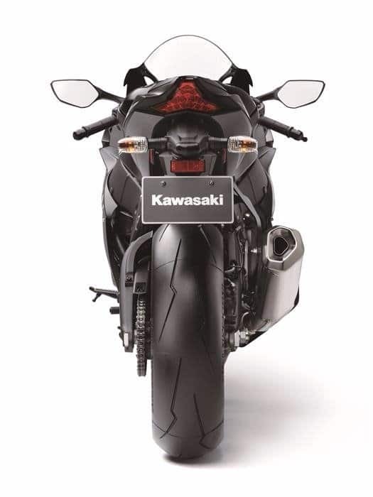 Черный ниндзя: супербайк Kawasaki ZX-10RR выпустят ограниченной партией - фото и видео