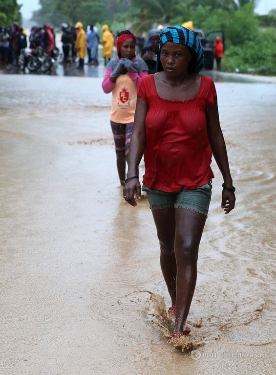Гаити накрыл мощнейший ураган: часть страны отрезана от цивилизации