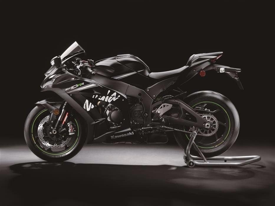 Черный ниндзя: супербайк Kawasaki ZX-10RR выпустят ограниченной партией - фото и видео