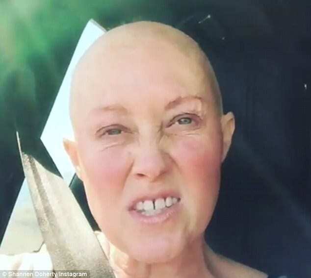 "Движение помогает": Шэннен Доэрти отправилась в спортзал после сеанса химиотерапии