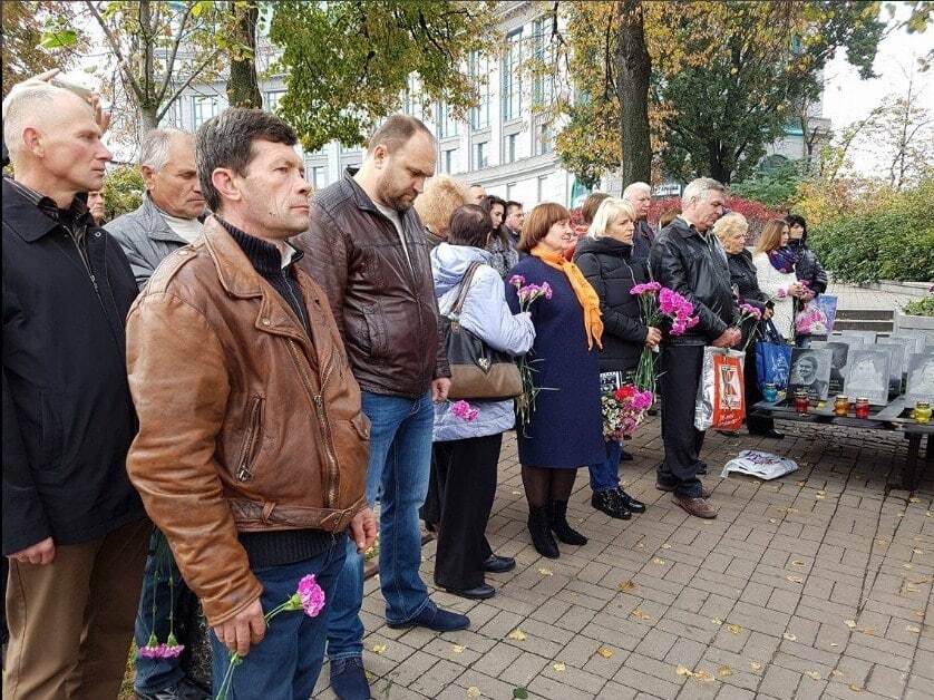 Щоб пам'ятали: у Києві пройшла молебень за загиблими за незалежність України