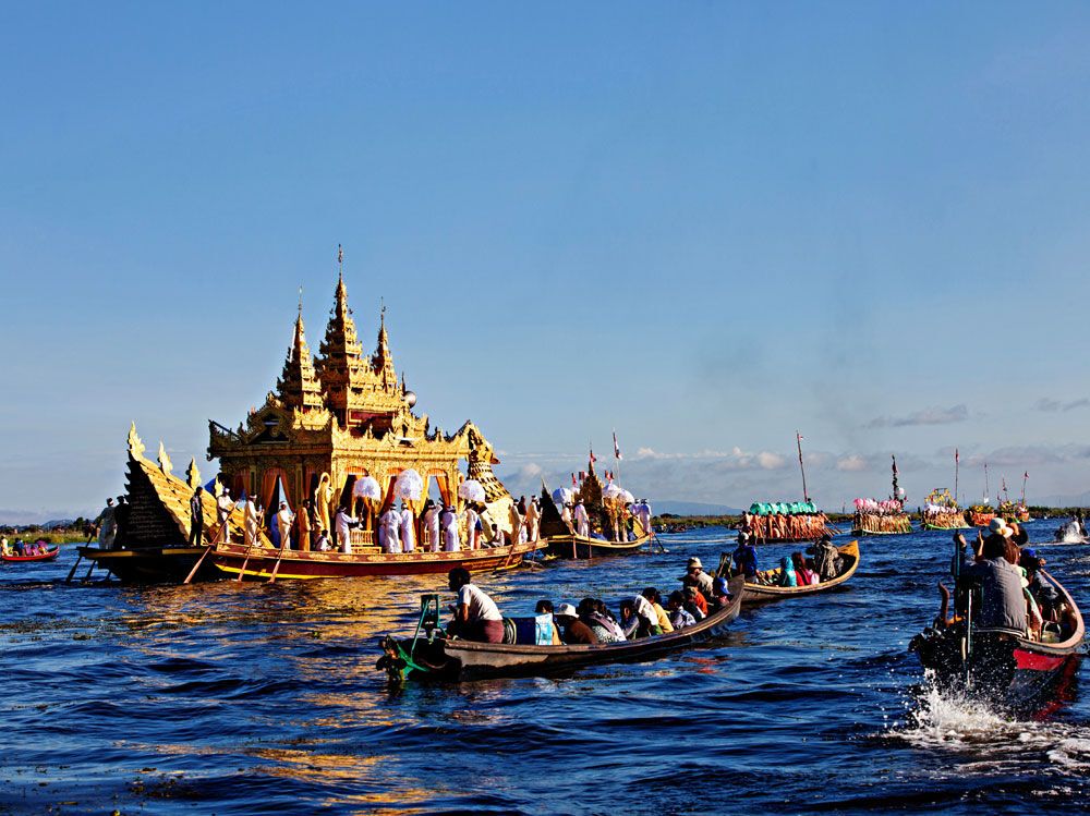 Традиции Мьянмы: осенняя прогулка "божественной" лодки по озеру Инле