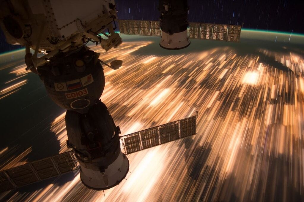 NASA показала впечатляющие фото ночной Земли с МКС