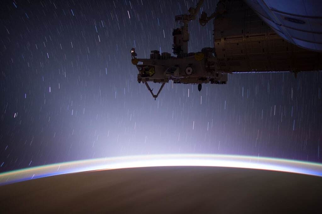 NASA показала вражаючі фото нічної Землі із МКС