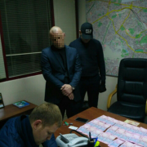 Взяточника из киевской РГА арестовали, назначив 1 млн грн залога