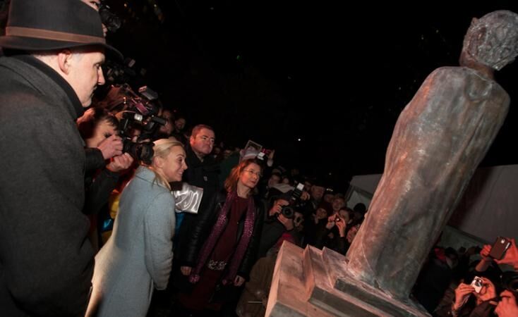 В Киеве открыли памятник дочери Ярослава Мудрого. Опубликованы фото и видео